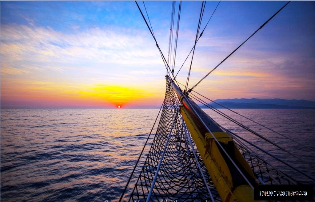 Закат на  Бока -Которской бухте