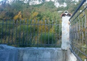 ограда металл в Черногории