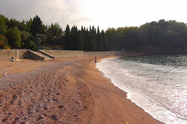 пляж Милочер в Черногории
