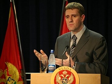 черногорский премьер Игор Лукшич 