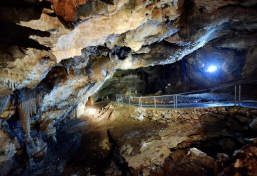 Липская пещера в Черногории полная информация